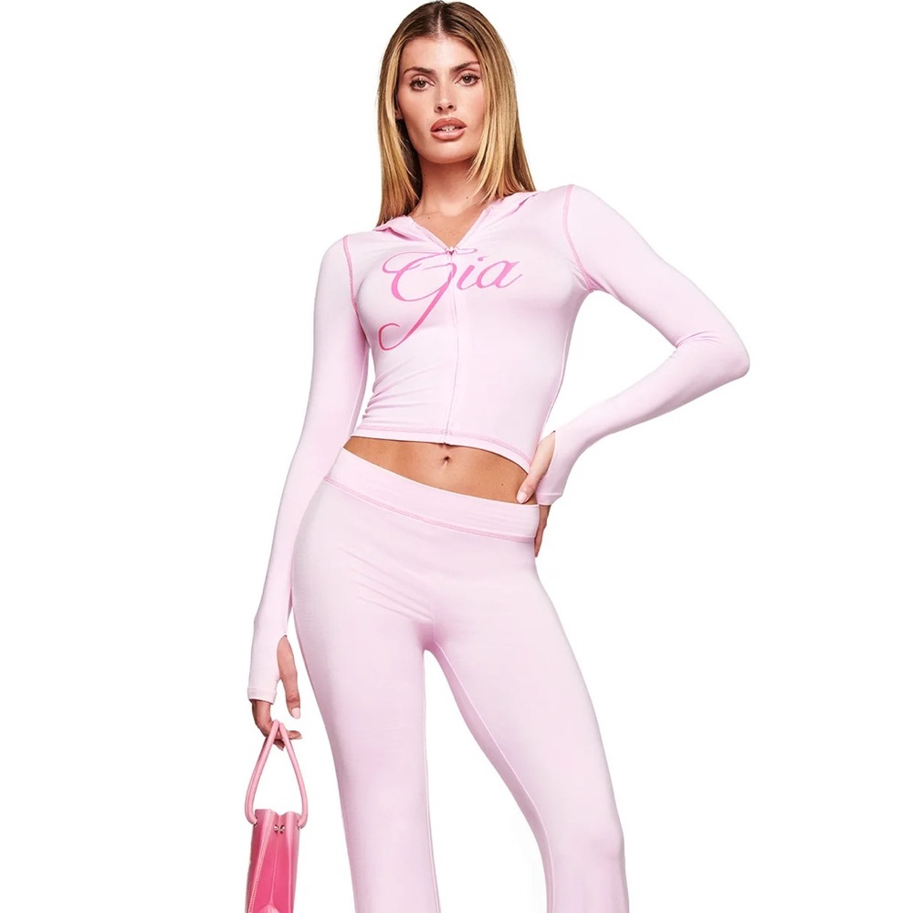 IAMGIA BLARE HOODIE